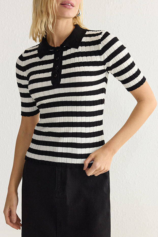 Siyah*001 Basic Polo Yaka T-Shirt Görünümlü İnce Bluz TWOSS20BZ0112 - 4