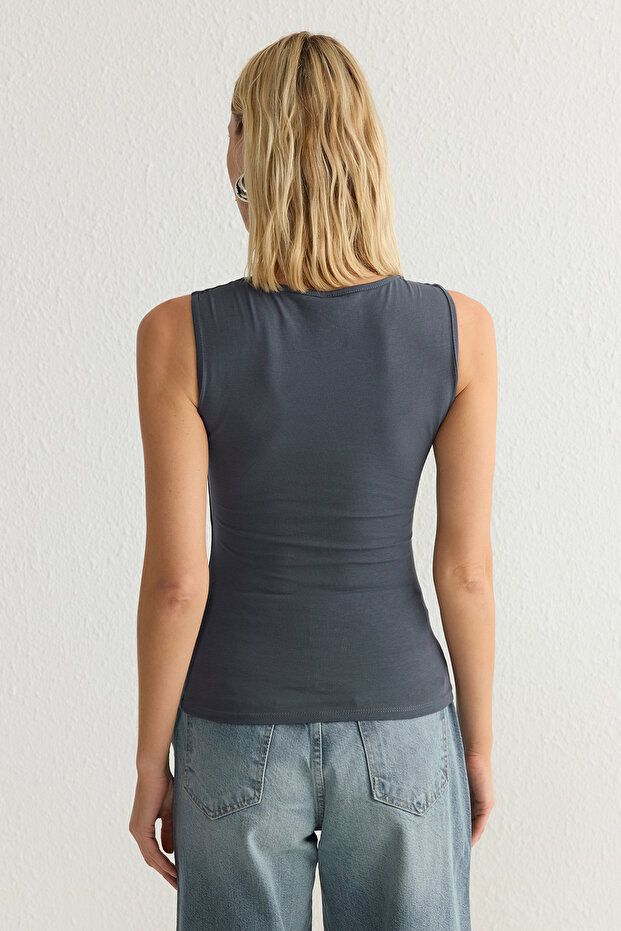 Antrasit Kare Yaka Sıfır Kol Pamuklu Esnek Fitted Örme Atlet TWOSS24AL00013 - 5
