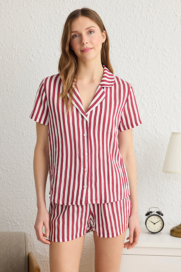 Bordo Çizgili Dokulu Kumaştan Şortlu Dokuma Pijama Takımı THMSS25PT00026 - 2
