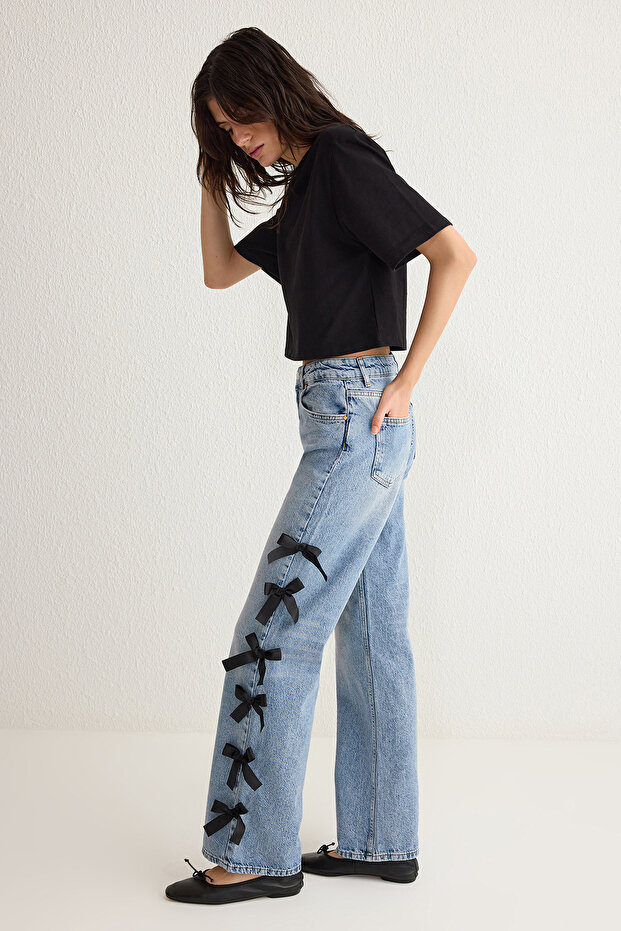 Mavi Kurdele/Fiyonk Detaylı Normal Bel Wide Leg Geniş Paça %100 Pamuk Jeans TWOSS25JE00035 - 3