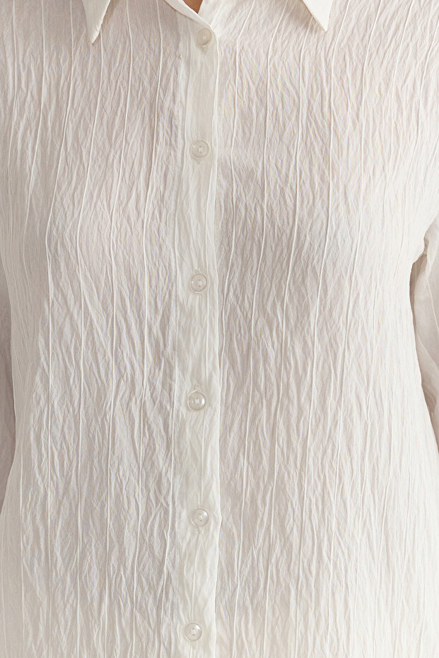 Beyaz Çizgili Dokulu Kumaş Oversize Dokuma Gömlek TWOSS25GO00013 - 5