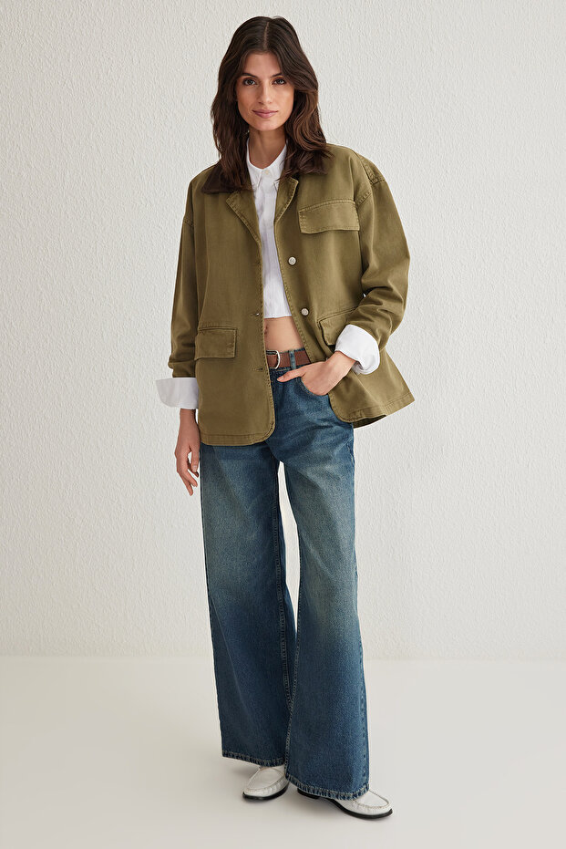 Haki Kontrast Fitilli Yakalı Cep Kapak Detaylı Oversize Denim Gömlek Ceket TWOSS25CE00006 - 2