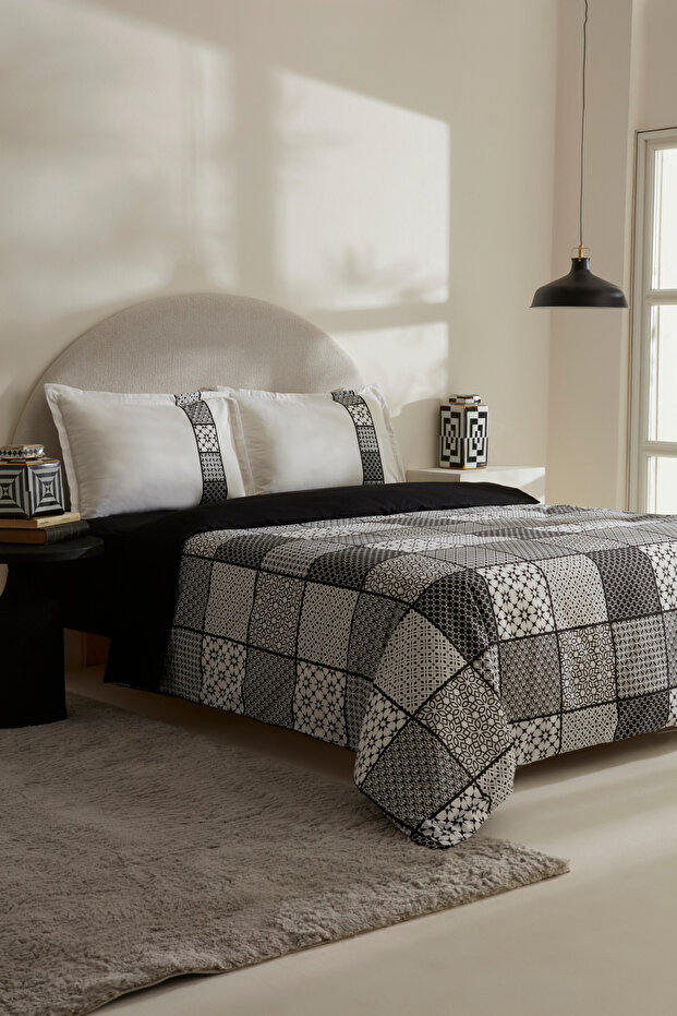 Blake 100% Cotton Double Duvet Cover Set Black and White