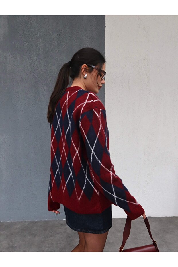 Rectangular Pattern Sweater - 4