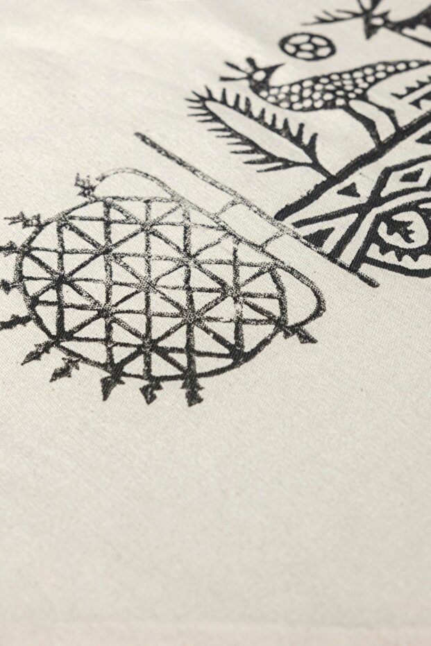 عداء عرقية منقوشة يدويًا - 7