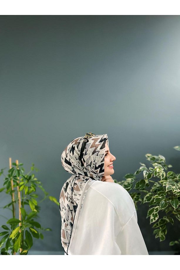 Eşarp - Favori New Collection Yeni Desen Soft Cotton Eşarp Kaliteli Mevsimlik Rahat Kumaş Moda Ürün - 4