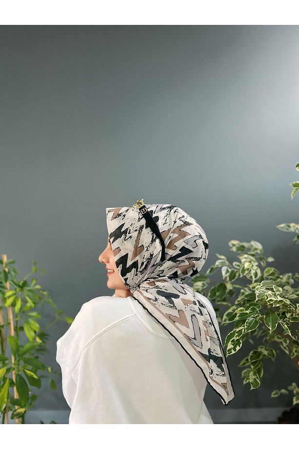 Eşarp - Favori New Collection Yeni Desen Soft Cotton Eşarp Kaliteli Mevsimlik Rahat Kumaş Moda Ürün - 2