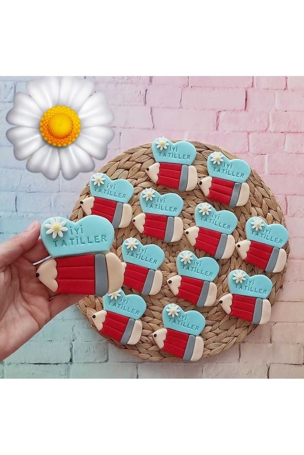 Good Holiday Written Heart Pencil Boutique Cookies - 20 Pieces