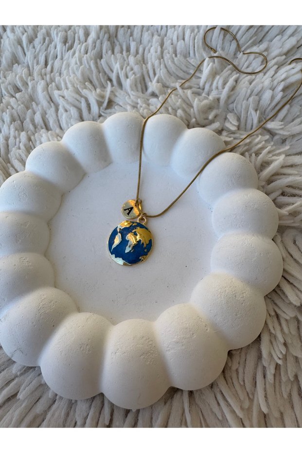 Women's Steel Necklace with Enameled World and Plate Letter with Thin Elegant Steel Chain 45+5cm