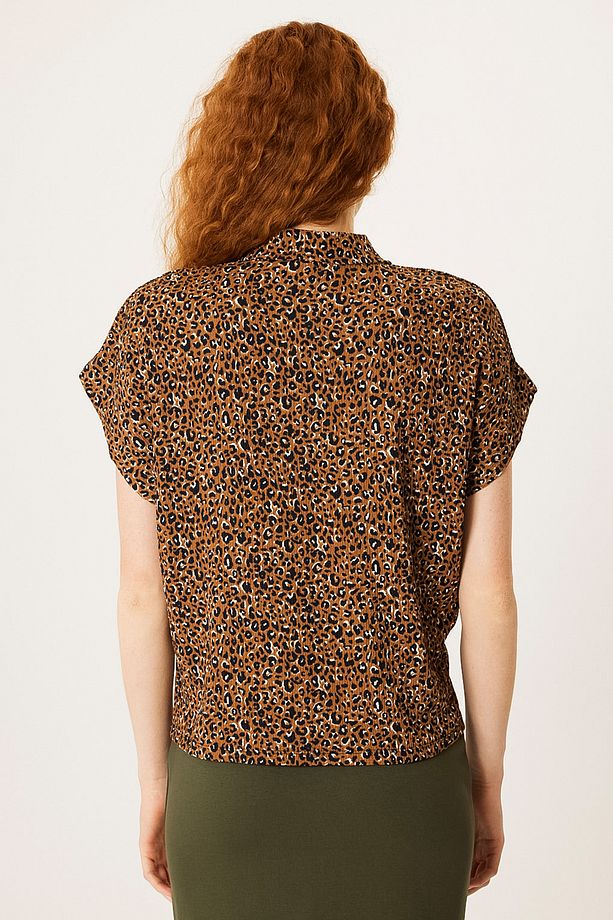 Kısa Kollu Leopar Desenli Kısa Gömlek - 5
