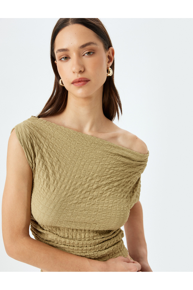 Bürümcük Fabric Sleeveless Textured Asymmetrical Neck Crop Top