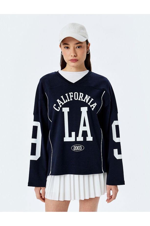 Kolej Baskılı V Yaka Uzun Kollu Oversize Sweatshirt - 3