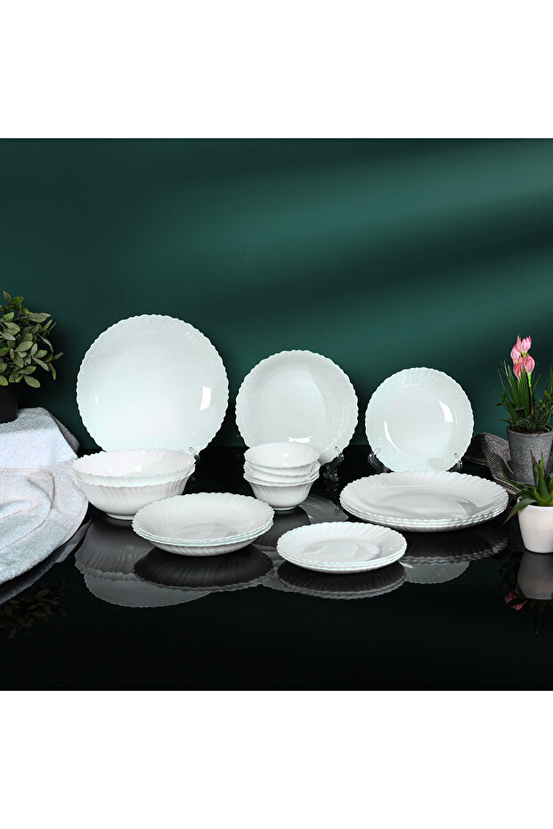 18 Piece Classic Opalware Dinner Set- RF12398