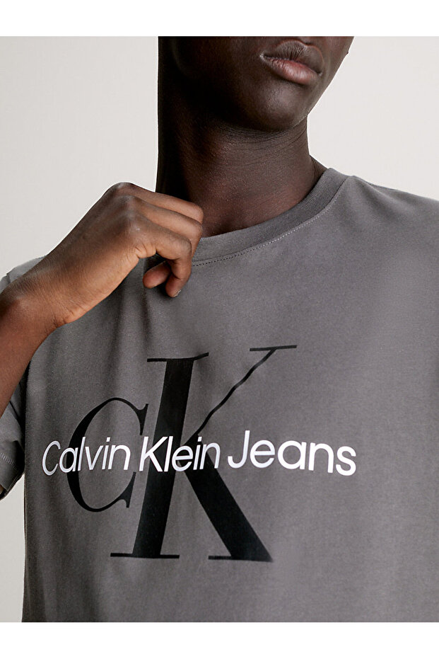 SEASONAL MONOLOGO TEE - 6