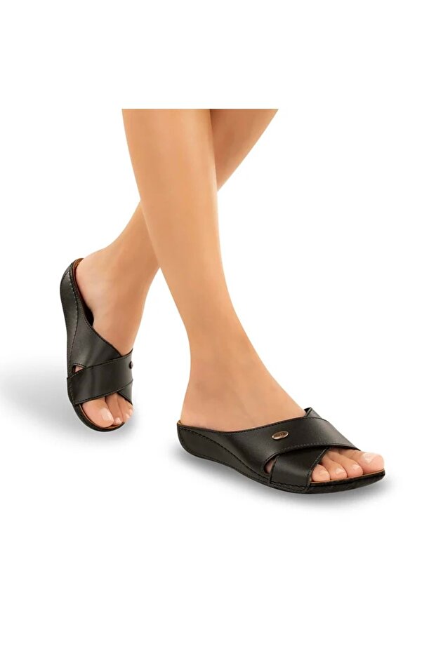 Misty Anatomical and Light Sole Women's Cross Slippers