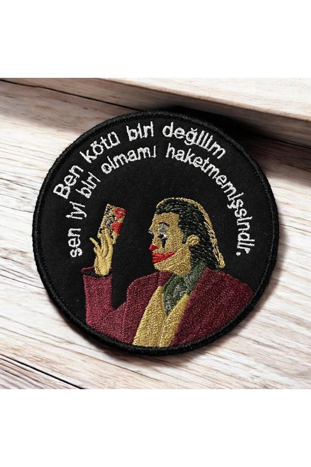 Joker Repliği Peçi Arması 10 Cm