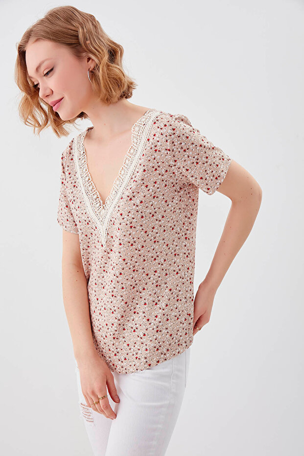 Çiçekli V Yaka Bluz - 4