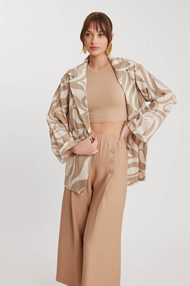 سترة مجعدة بياقة منقوشة - 3