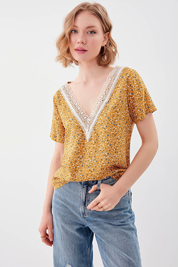 Çiçekli V Yaka Bluz - 3