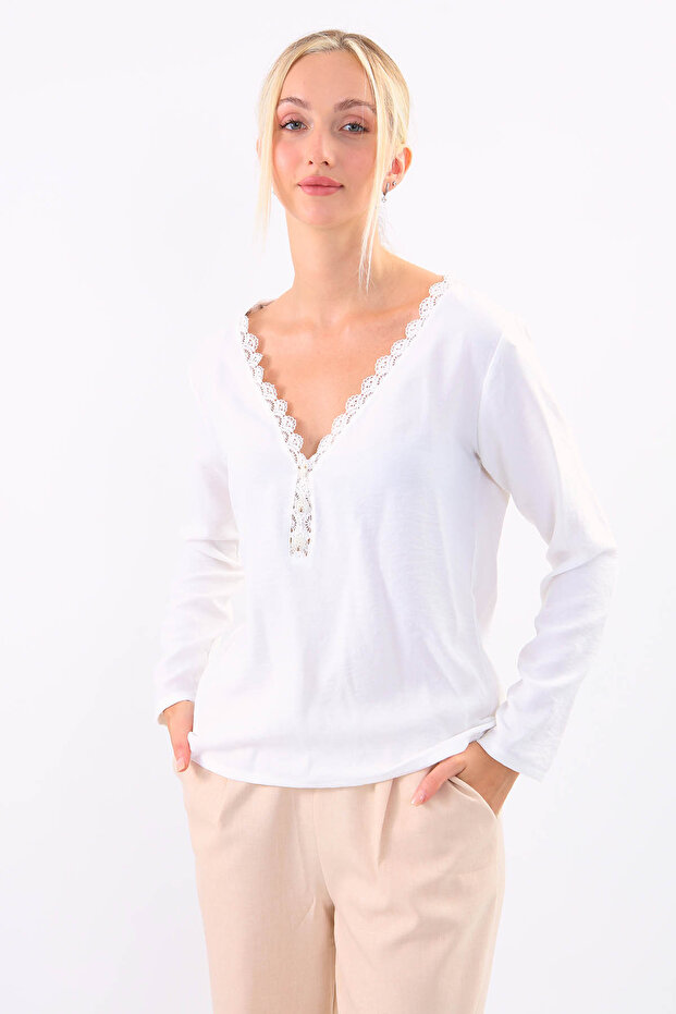 Laced Collar Buttoned Front Blouse - 3