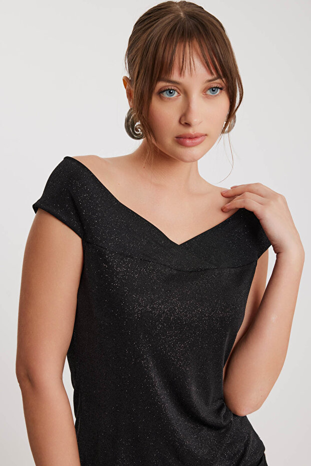 Kayık Yaka Simli Bluz - 4