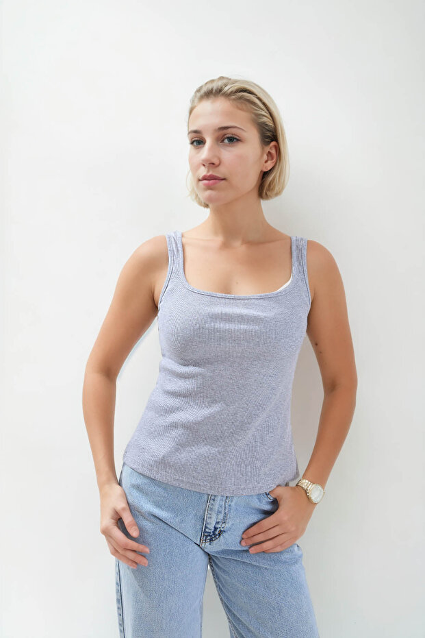 بلوزة بأكمام طويلة وحزام سميك - 5