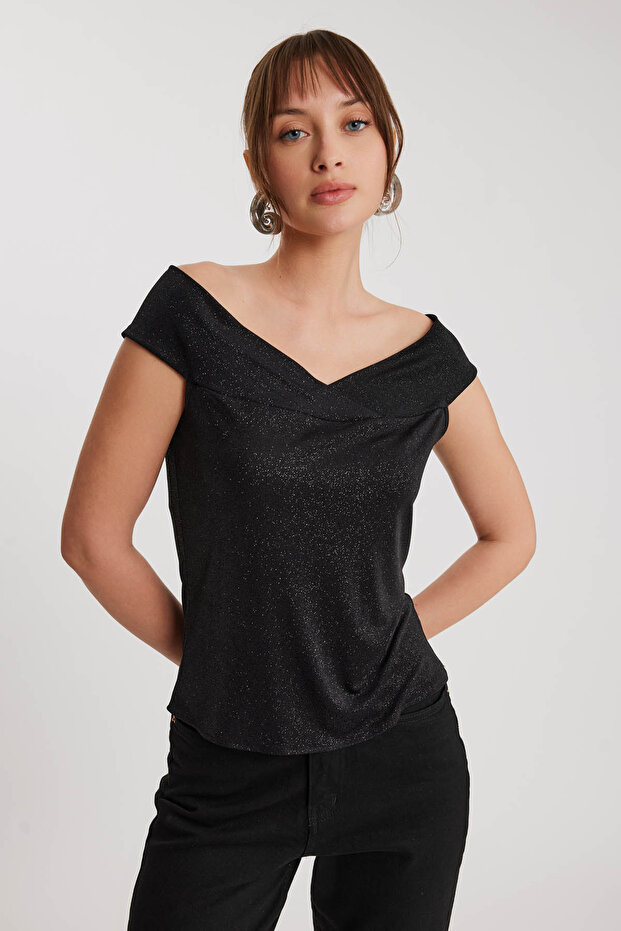 Kayık Yaka Simli Bluz - 2