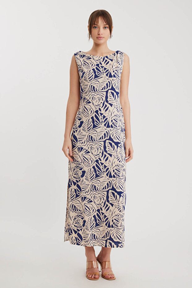 فستان طويل منقوش بفتحة جانبية - 1