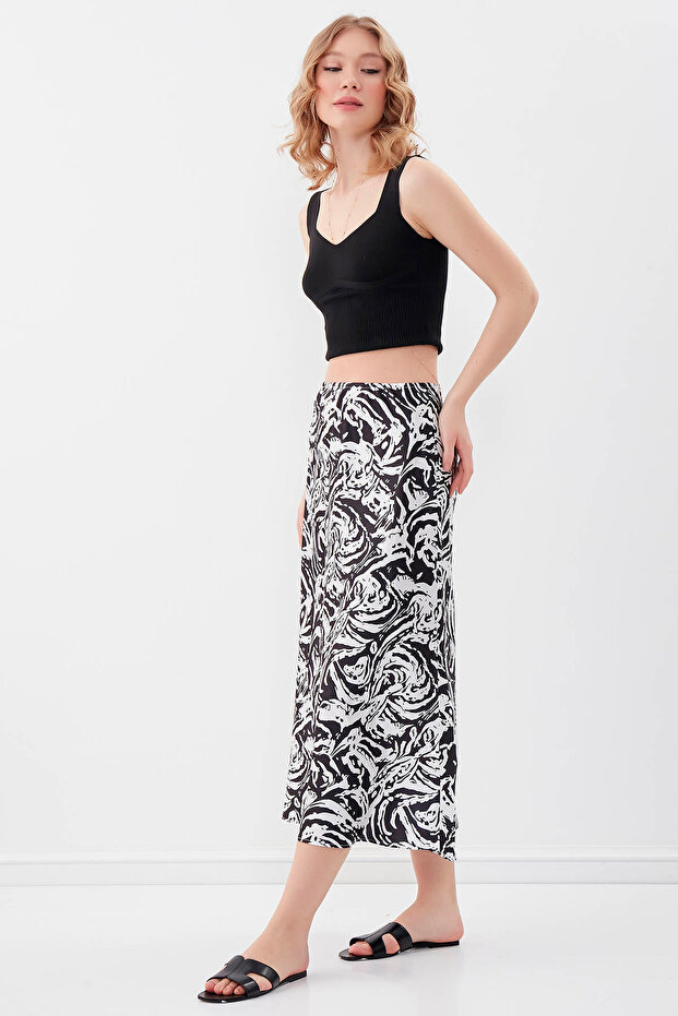 منقوشة تنورة الساتان طول ميدي - 4