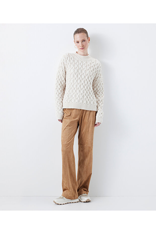 Textured comfortable cut sweater - 1