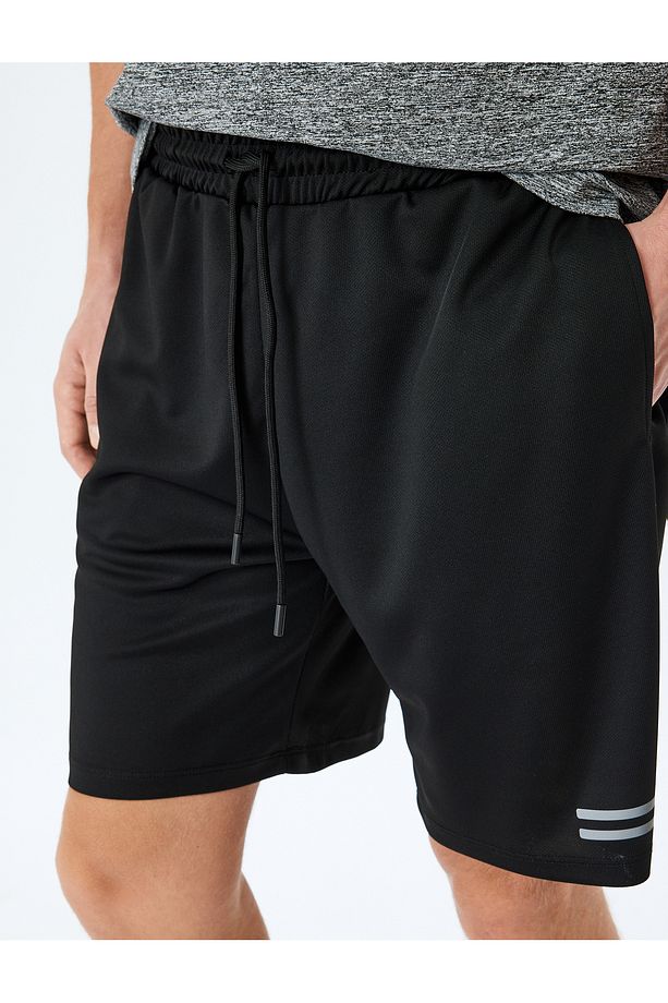 Geometrik Baskılı Cep Detaylı Basic Beli Bağcıklı Spor Şort - 5