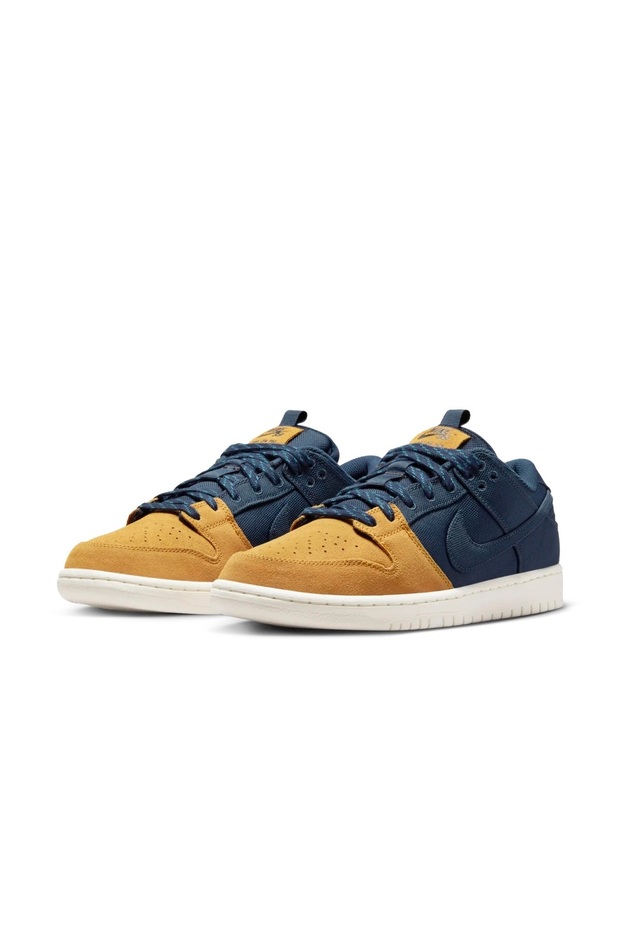 SB Dunk Low Unisex Sneaker - 6
