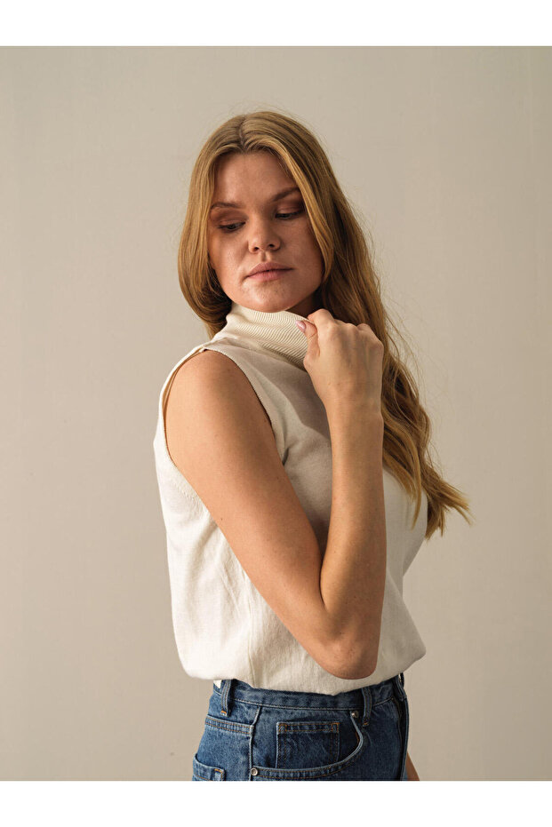 Kadın Ekru Regular Fit Basic Kazak - 2