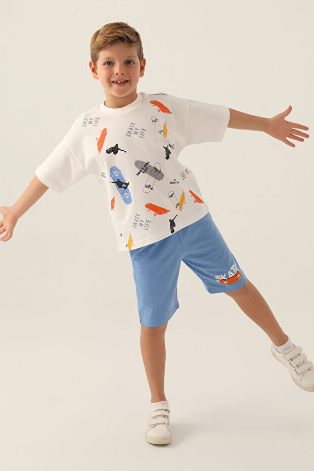 بدلة برمودا بيضاء للأولاد - 3