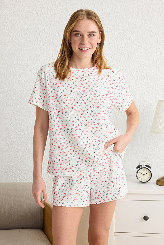 Beyaz Kiraz Desenli Dokulu Bürümcük Şortlu Örme Pijama Takımı THMSS25PT00075 - 2