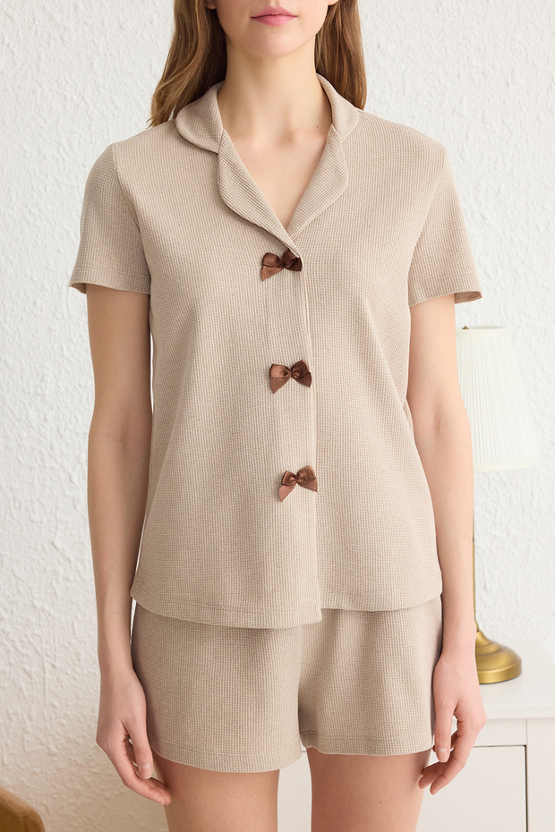 Bej Kurdele/Fiyonk Detaylı Waffle Kumaş Şortlu Örme Pijama Takımı THMSS25PT00014 - 3