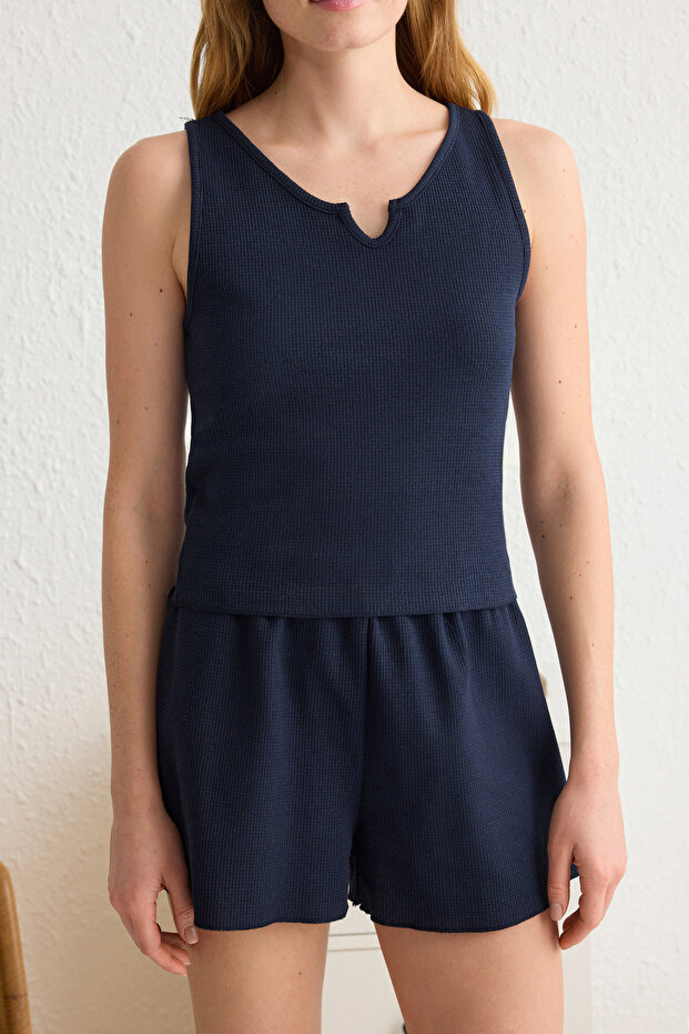 Lacivert Yaka Detaylı Waffle Kumaş Şortlu Örme Pijama Takımı THMSS25PT00113 - 4