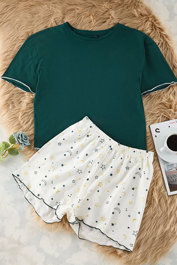 Zümrüt Yeşili Galaksi Desenli Baby Overlok Detaylı Şortlu Örme Pijama Takımı THMSS24PT00203 - 2