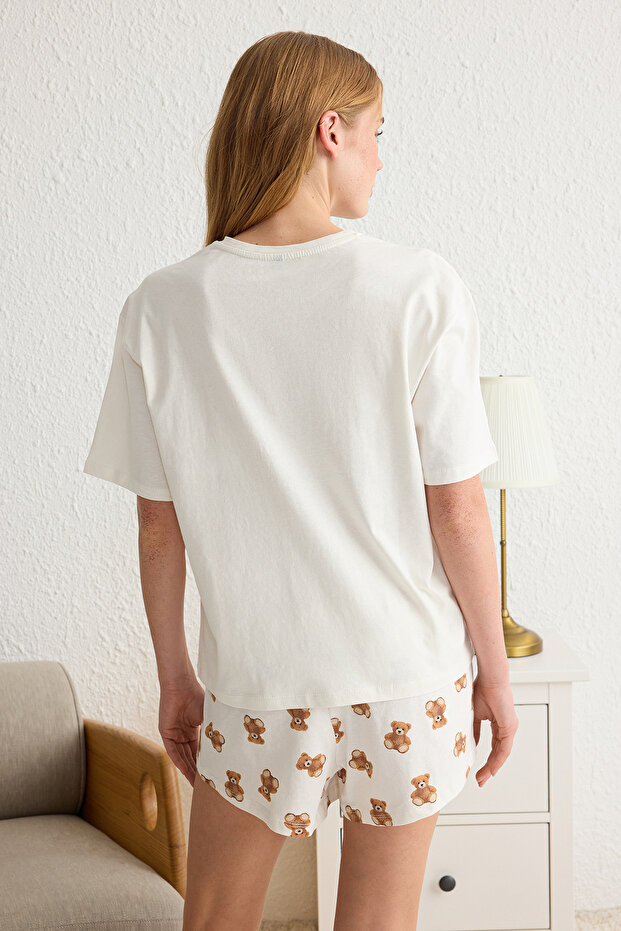 Açık Bej %100 Pamuklu Ayıcıklı ve Slogan Baskılı Şortlu Örme Pijama Takımı THMSS25PT00110 - 6