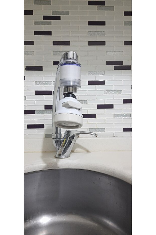 3-Function Stage Modern Faucet Head - 4