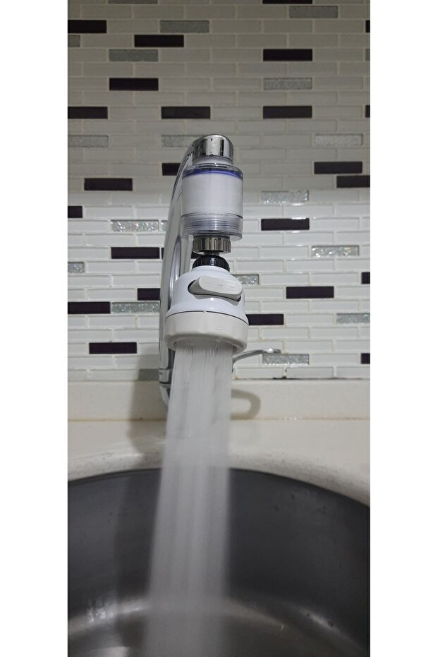 3-Function Stage Modern Faucet Head - 1