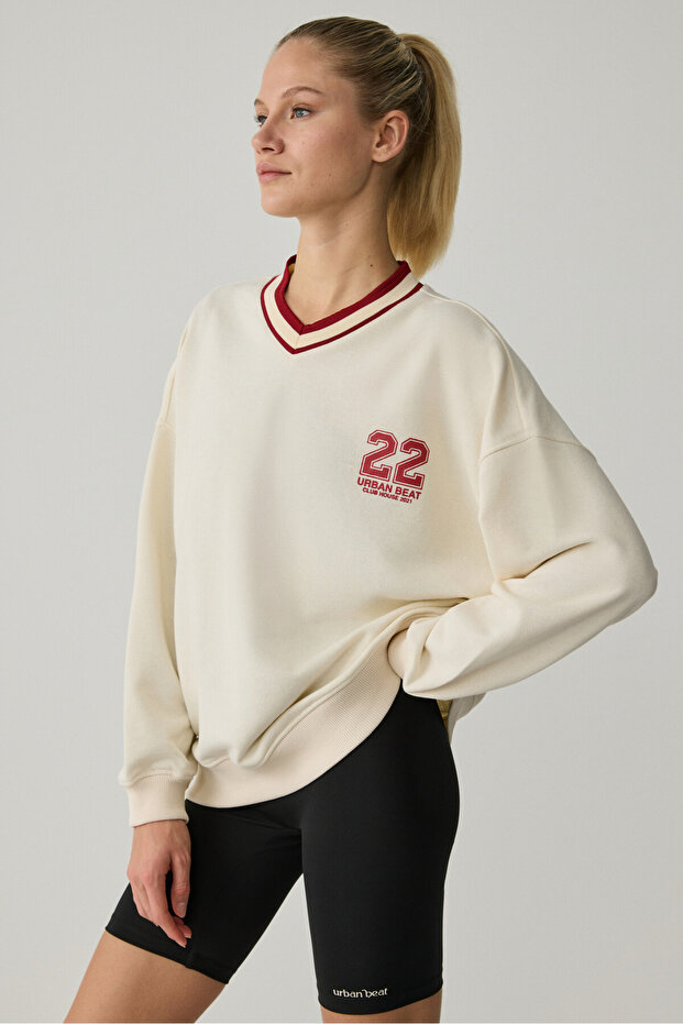Oganna Women's Ecru Sweatshirt