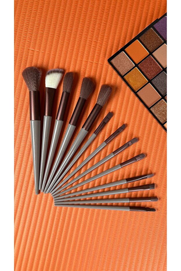Set of 13 Makeup Brushes Soft Natural
