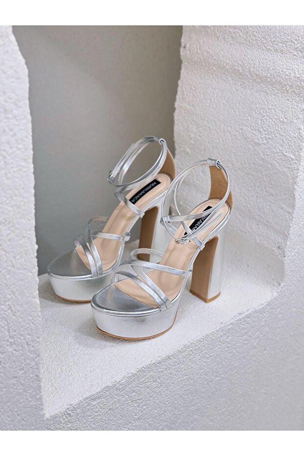 24Y8067 Multi-strap 13cm Platform Heel Shoes for Women