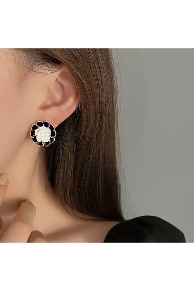Women's Earrings Flower Motif French Style Black and White Earrings