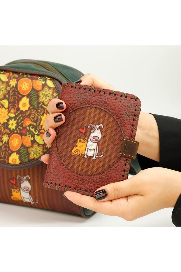 Small Wallet with Cat and Dog Figures Ethnic Bohemian Retro Style - Burgundy