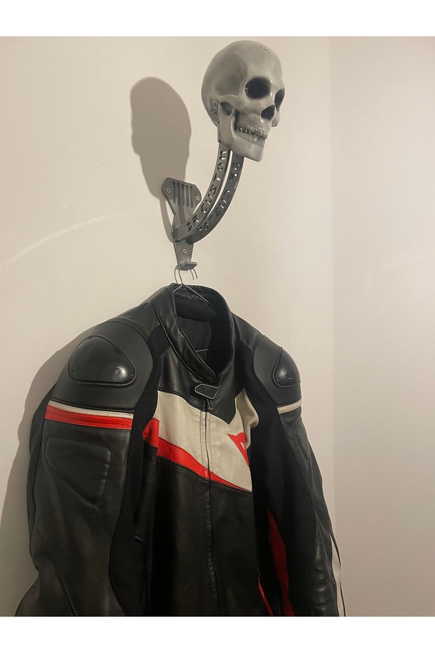 KURUKAFA KASK MONT DUVAR ASKISI - 3