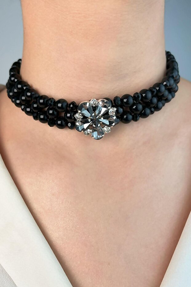 Kristal Çiçekli Siyah Tasma Inci Kolye - 1