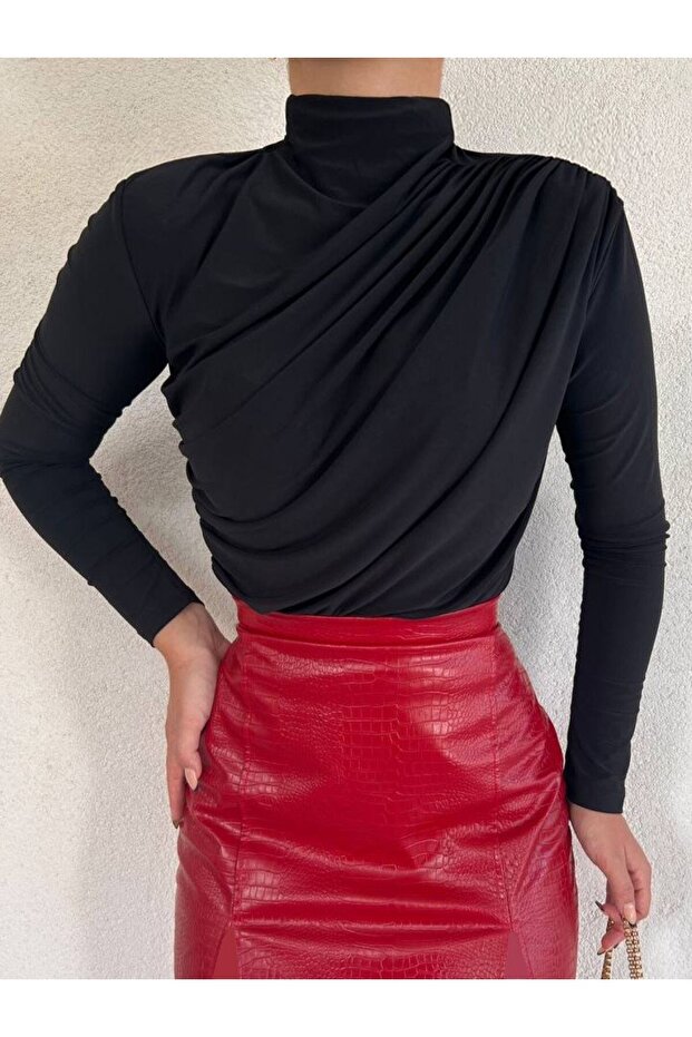 Half-Neck Gathered Sandy Blouse - Black