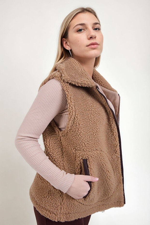 Deri Şeritli Kürk Yelek - 3